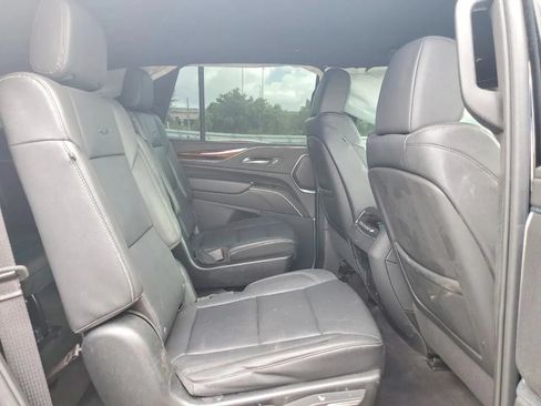 Used 2023 Cadillac Escalade Luxury RWD image 10