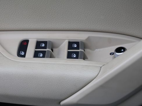 Used 2018 Audi Q5 2.0T Premium Plus w/ Premium Plus Package image 14