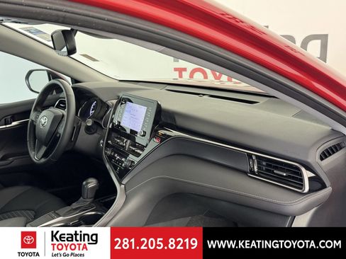 Certified 2023 Toyota Camry SE w/ Convenience Package image 23