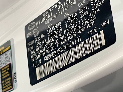 Used 2025 Hyundai Kona SEL image 28