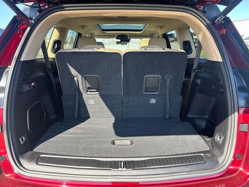 Used 2022 Jeep Grand Cherokee L Limited w/ Luxury Tech Group II image 12