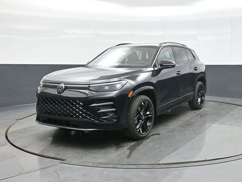 New 2026 Volkswagen Tiguan SE R-Line AWD/4WD image 3