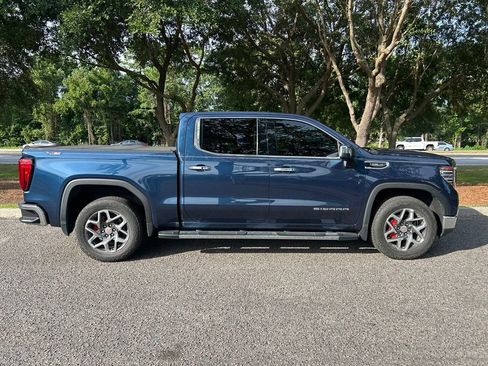 Used 2023 GMC Sierra 1500 SLT w/ SLT Premium Package AWD/4WD image 5