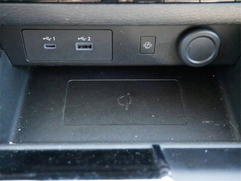 Used 2025 Mitsubishi Outlander SE image 26