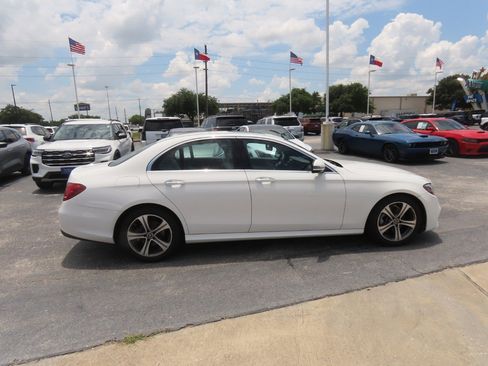 Used 2019 Mercedes-Benz E 300 image 8
