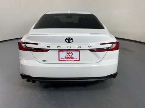 Certified 2025 Toyota Camry SE image 5