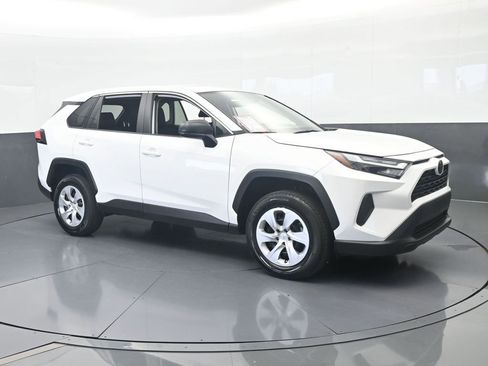 Used 2025 Toyota RAV4 LE FWD image 8