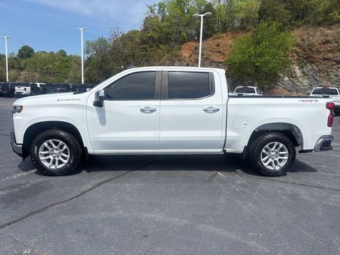Used 2021 Chevrolet Silverado 1500 LT image 2