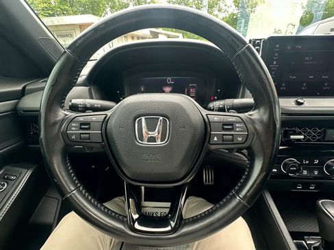 Used 2023 Honda Accord Sport image 11