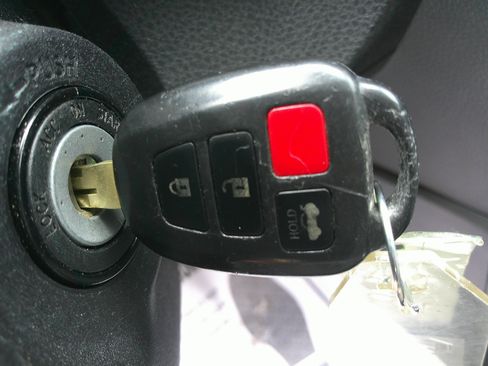 Used 2016 Toyota Corolla LE image 37