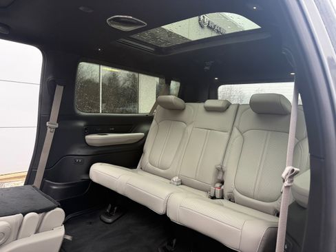 New 2026 Jeep Grand Wagoneer L 4WD image 15