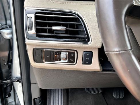 Used 2023 Lincoln Navigator Reserve RWD image 32