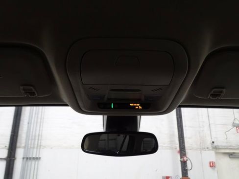 Used 2023 GMC Acadia Denali image 27