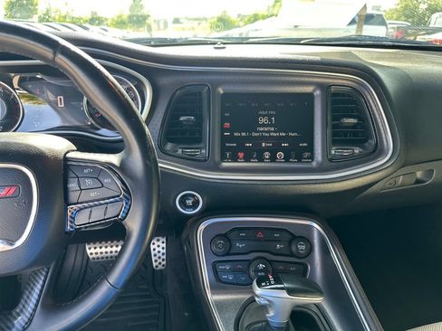Used 2015 Dodge Challenger R/T Plus RWD image 22