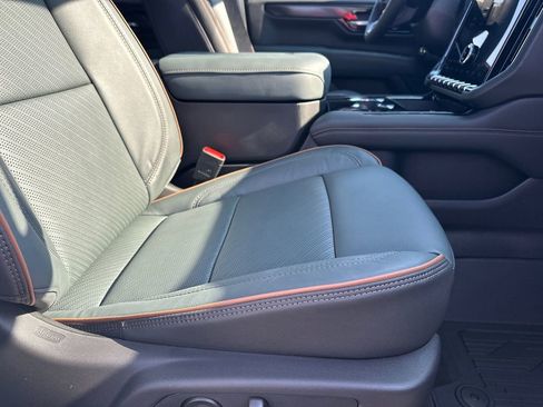 New 2026 GMC Yukon XL AT4 w/ AT4 Premium Plus Package image 14