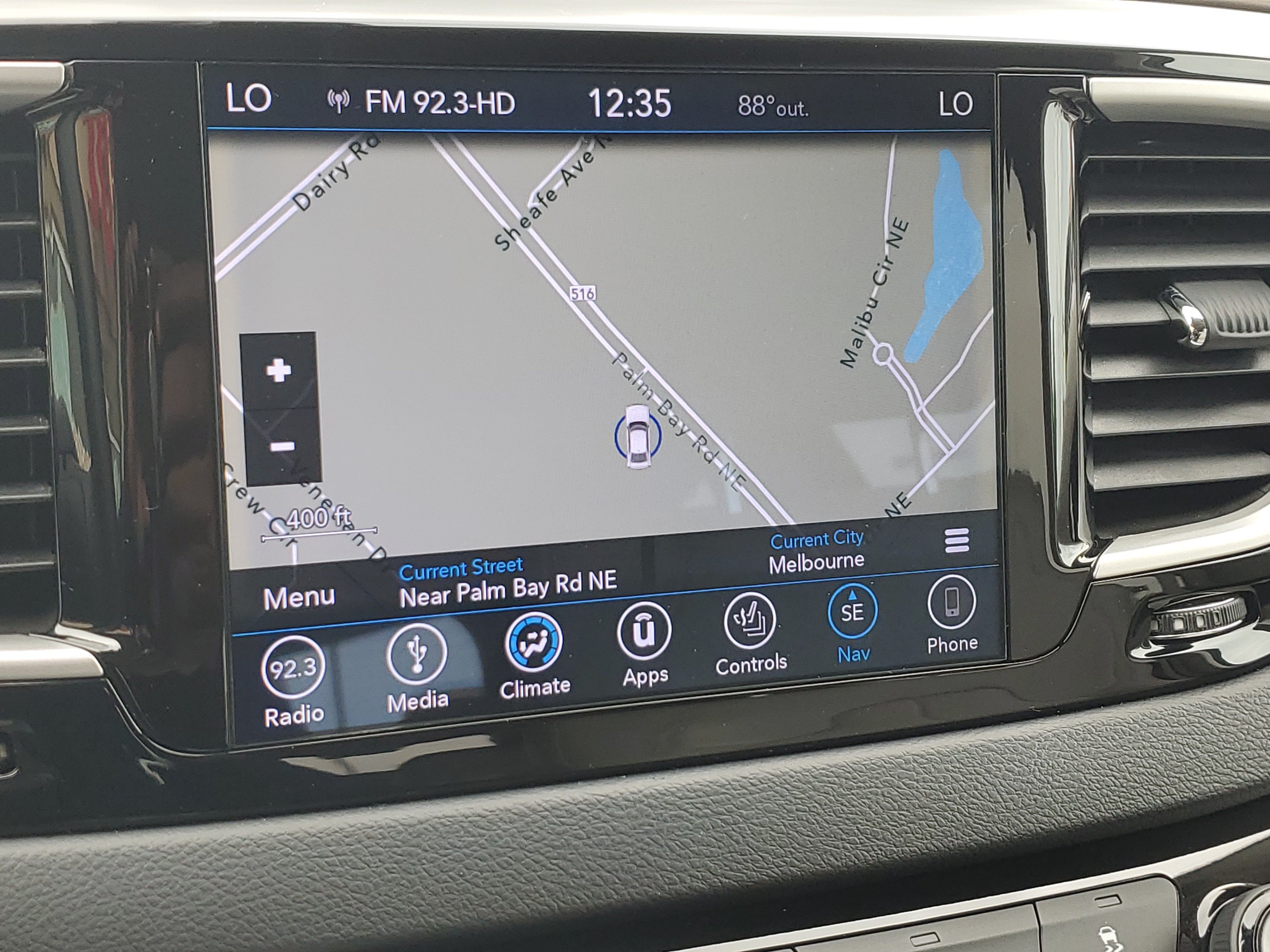 Used 2018 Chrysler Pacifica Touring-L FWD image 25