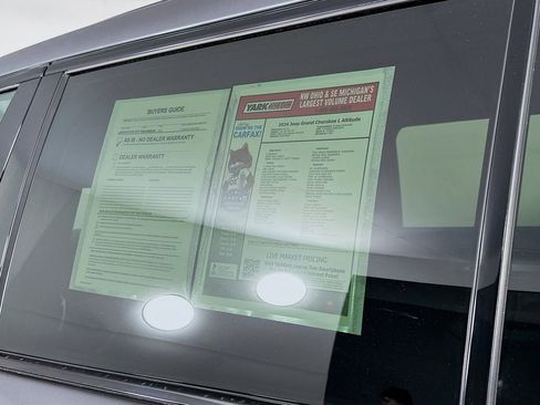 Certified 2024 Jeep Grand Cherokee L Laredo image 16