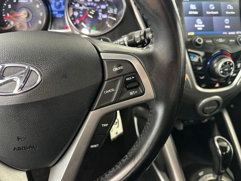 Used 2015 Hyundai Veloster RE:FLEX Edition image 16