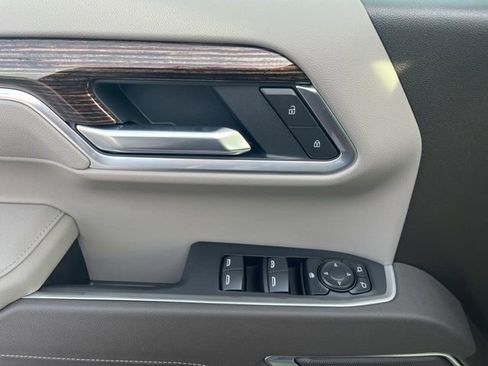 New 2026 GMC Sierra 1500 SLE w/ Preferred Package image 14