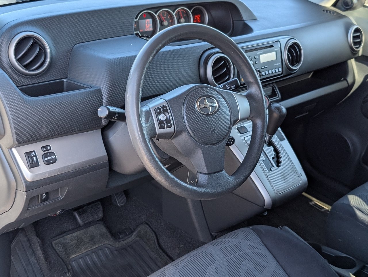 Used 2012 Scion xB FWD image 13