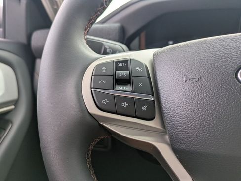 New 2026 Ford Explorer Active RWD image 59