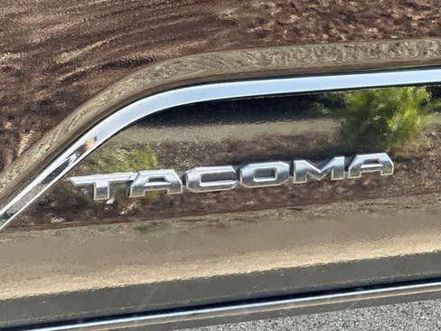 Used 2024 Toyota Tacoma TRD Off-Road AWD/4WD image 23