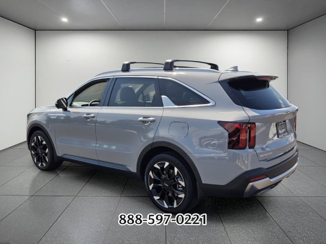 Used 2025 Kia Sorento SX FWD image 3