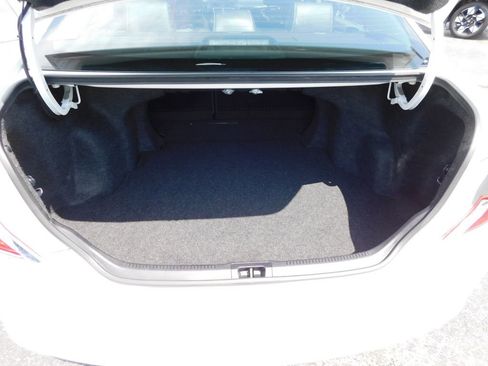 Used 2014 Toyota Camry SE FWD image 21