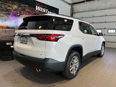 Used 2023 Chevrolet Traverse LT w/ Rear Camera Mirror Package AWD/4WD image 13