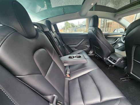 Used 2022 Tesla Model 3 image 57