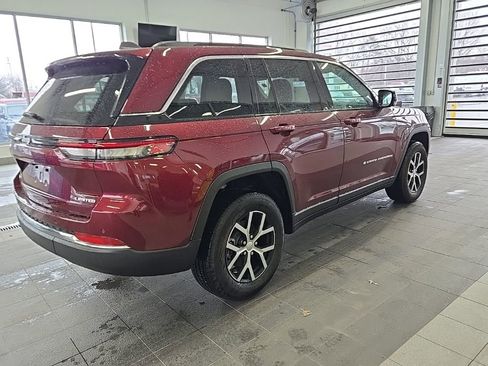 Used 2025 Jeep Grand Cherokee Limited w/ Trailer Tow Package image 12