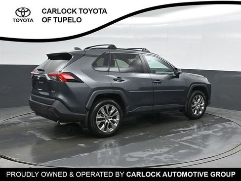 Used 2021 Toyota RAV4 XLE Premium image 3