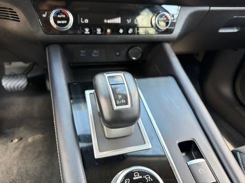 Used 2024 Mitsubishi Outlander SE AWD/4WD image 14