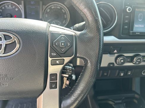 Used 2019 Toyota Tacoma SR5 RWD image 22