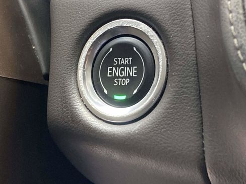 Used 2021 GMC Yukon SLT w/ SLT Luxury Plus Package image 29