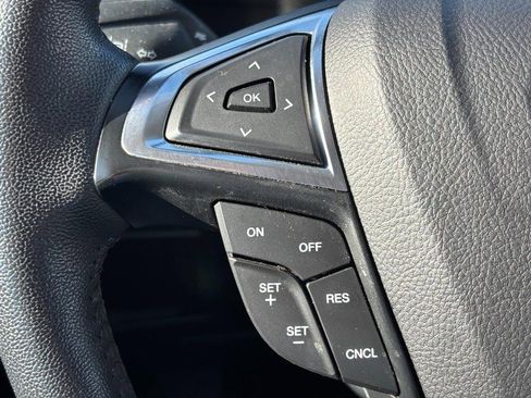 Used 2024 Ford Edge SEL w/ Convenience Package image 19