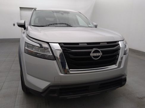 Used 2022 Nissan Pathfinder SV FWD image 14