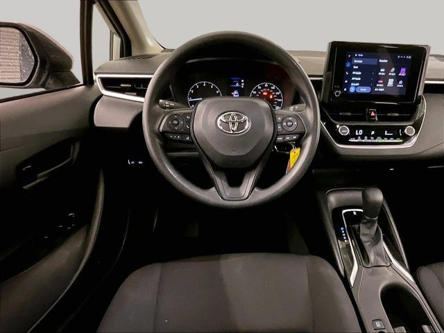 Used 2023 Toyota Corolla LE FWD image 5