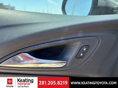 Used 2023 Buick Encore GX Select FWD image 11