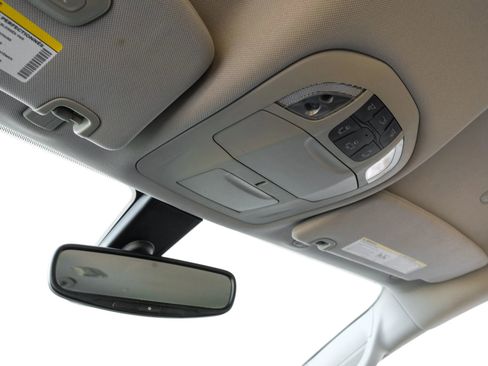 Used 2020 Chrysler Voyager Lxi image 31