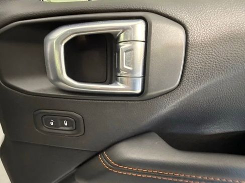 Used 2021 Jeep Gladiator Mojave image 35