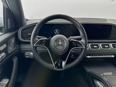 Used 2025 Mercedes-Benz GLE 350 4MATIC image 25