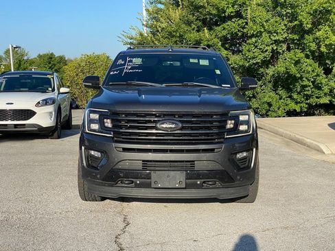 Used 2019 Ford Expedition Limited w/ Equipment Group 303A AWD/4WD image 2