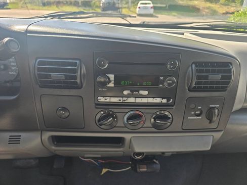 Used 2005 Ford F350 XLT RWD image 25