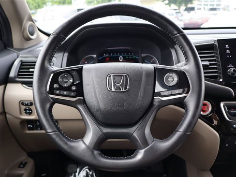 Used 2021 Honda Pilot Touring image 15