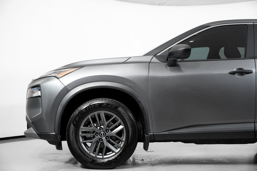 Used 2023 Nissan Rogue S FWD image 12