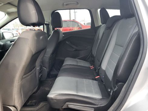 Used 2016 Ford Escape SE w/ SE Cold Weather Package image 10