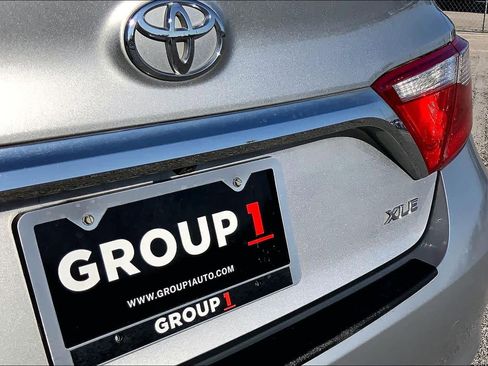 Used 2016 Toyota Camry XLE image 9