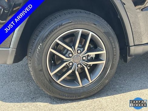 Used 2019 Jeep Grand Cherokee Laredo w/ Laredo X Package RWD image 11