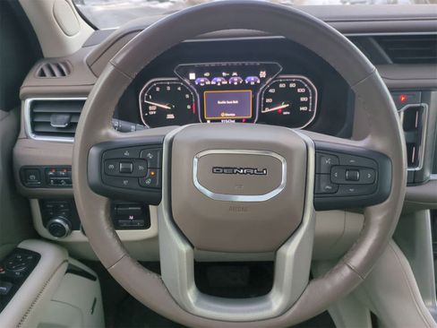 Used 2021 GMC Yukon Denali w/ Denali Ultimate Package image 25